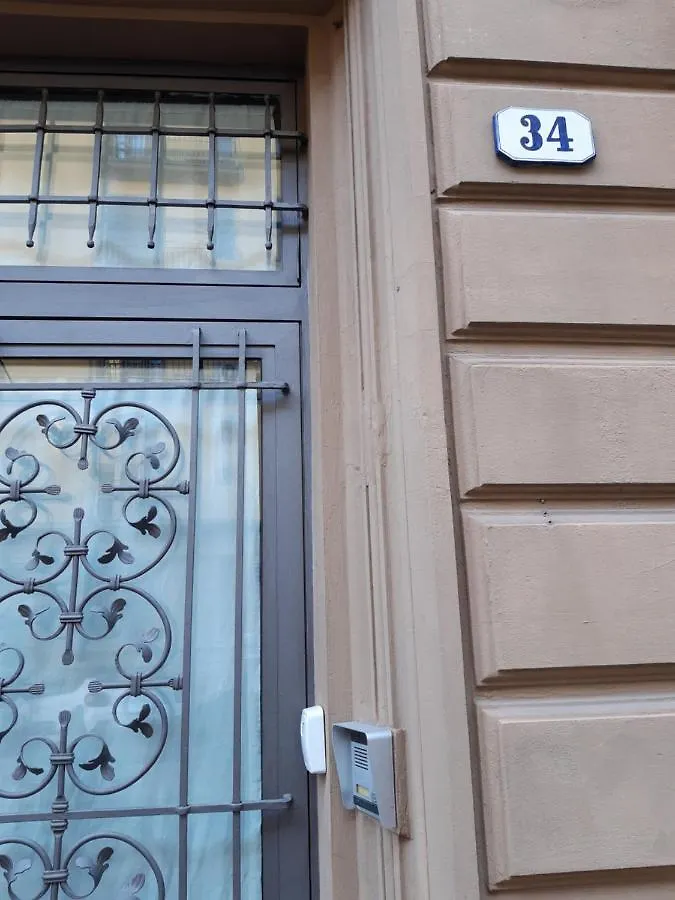 Le Cure Large Apt, 6+1 Beds. Center 15 Min Far By Bus. Apartment Florence